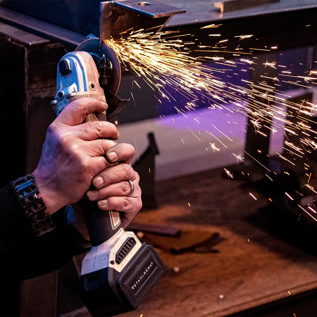 STAHLWERK Brushless Akku Winkelschleifer AWS-20 ST Solo | 20 Volt-System | 0 - 7500 min-1 | Scheibengrößen 115 mm & 125 mm | Trennschleifer | Trennhexe | 7 Jahre Garantie - Image 13